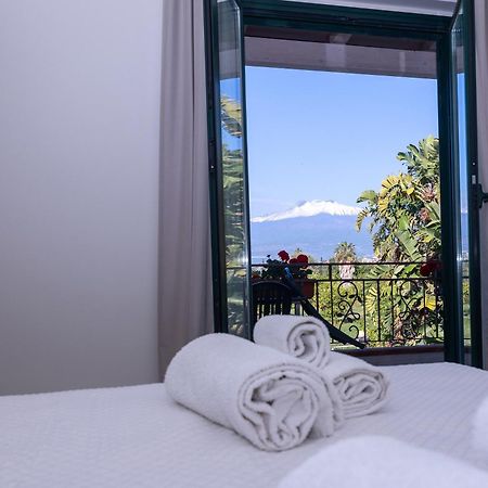 Villa Iris Giardini Naxos Exterior photo