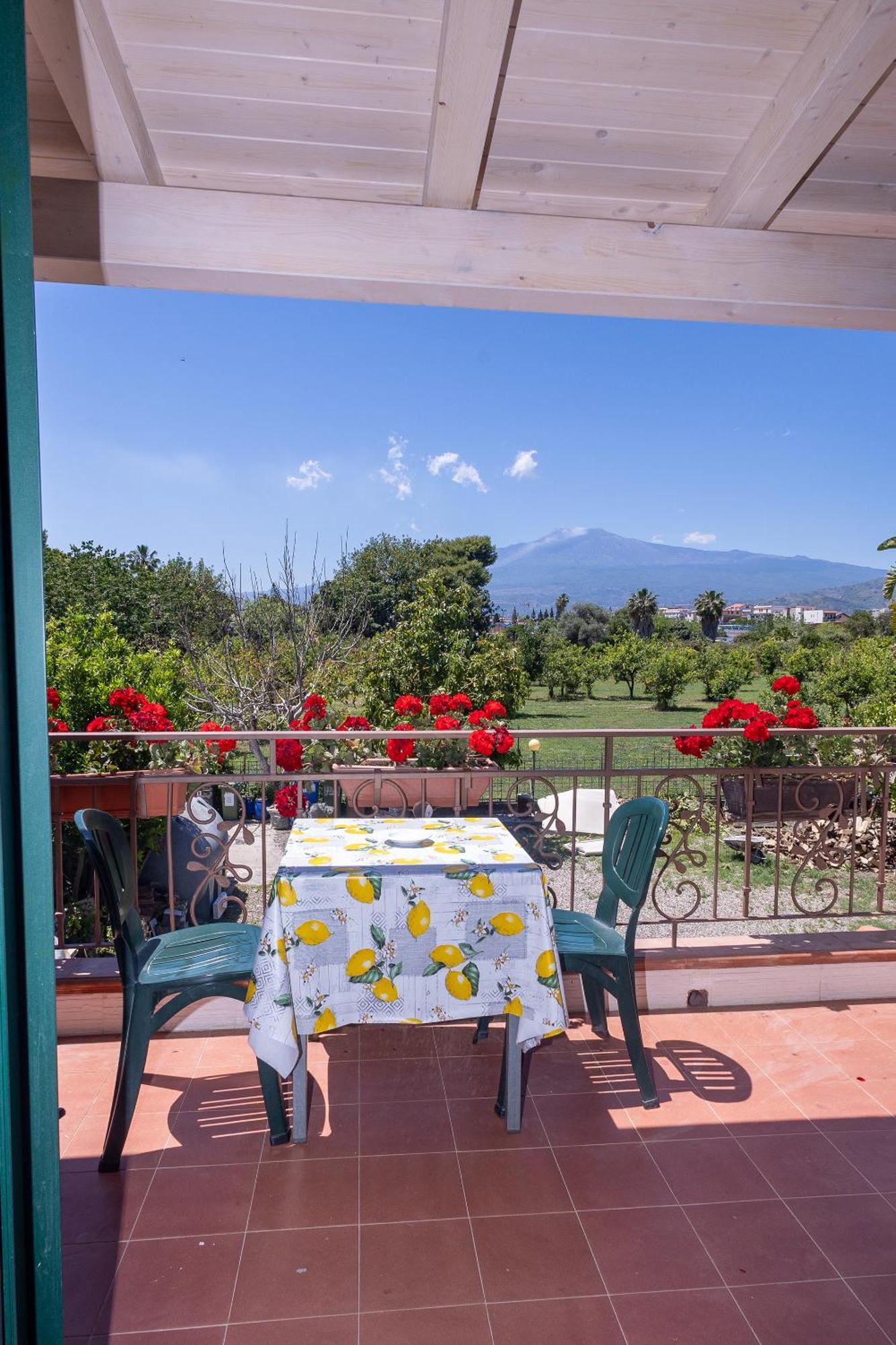 Villa Iris Giardini Naxos Exterior photo